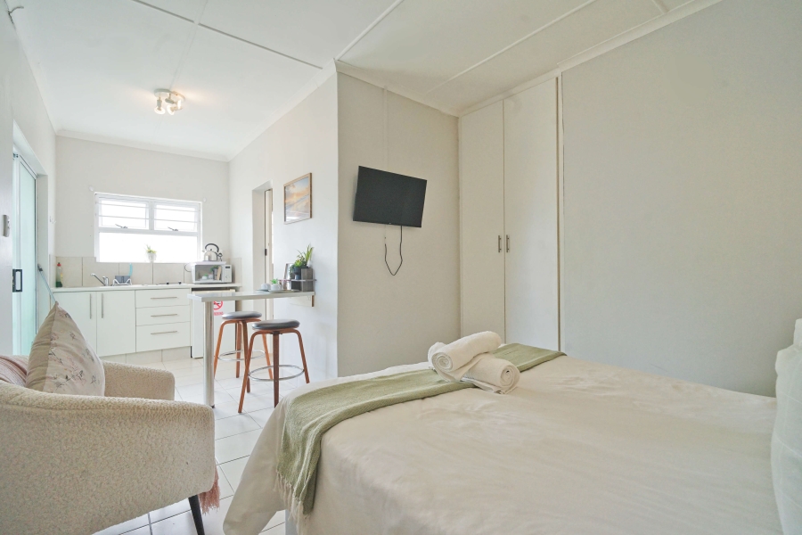 8 Bedroom Property for Sale in Gonubie Eastern Cape